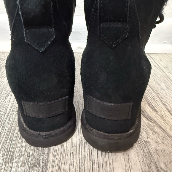 UGG Jeovana - Picture 5 of 6